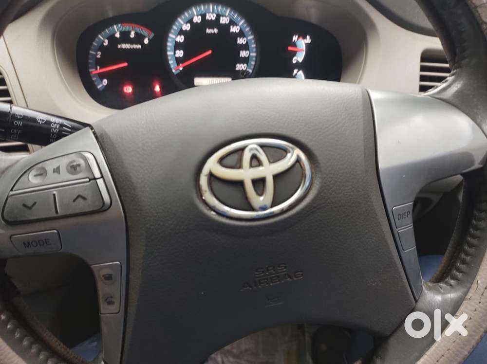 Toyota Innova 2.5 V 8 Str, 2013, Diesel