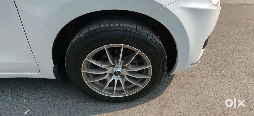 Maruti Suzuki Dzire 1.2 Vxi, 2017, Petrol