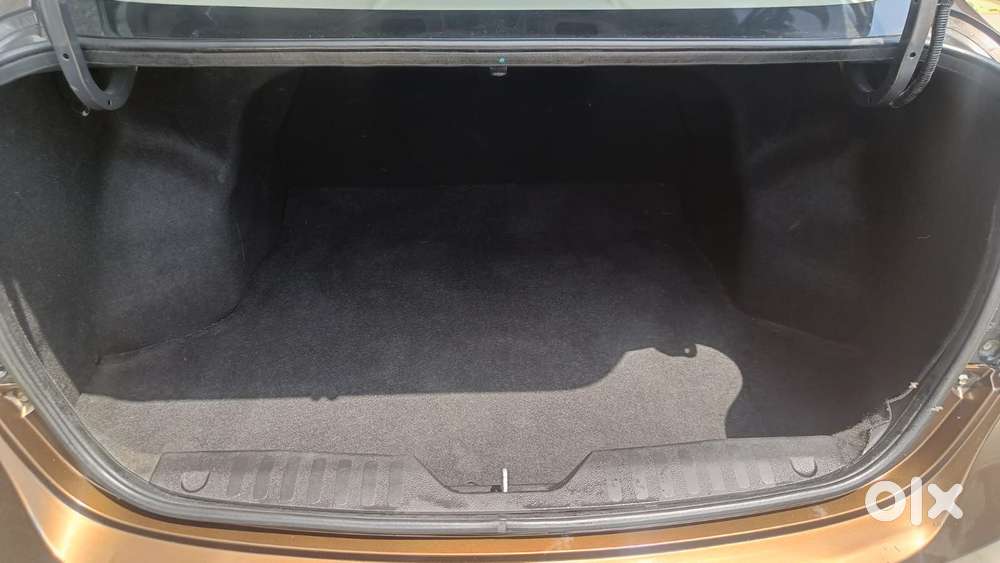 Maruti Suzuki Ciaz 2014-2017 At Zxi Plus, 2016, Petrol