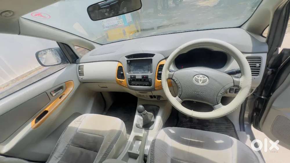 Toyota Innova Diesel 2011
