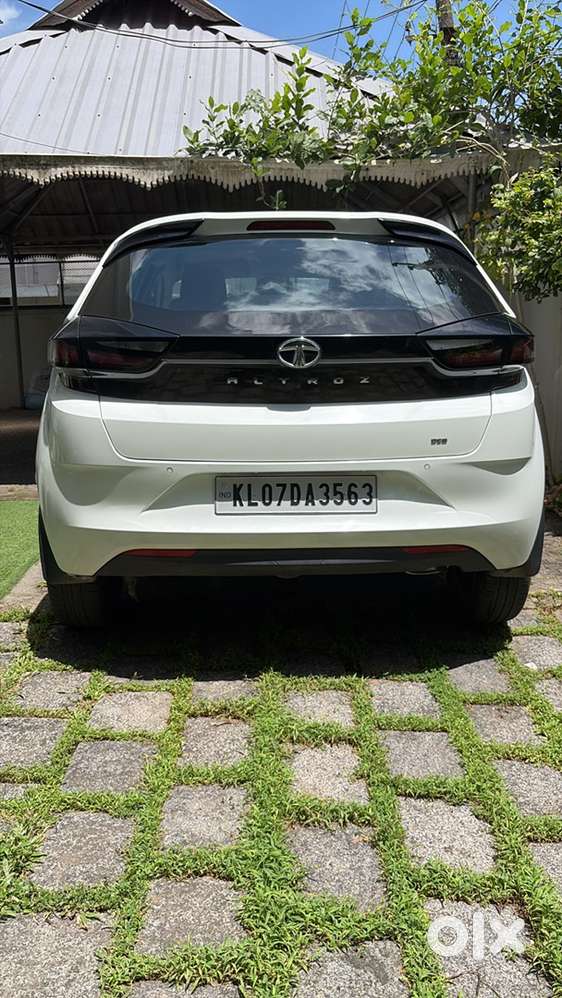 Tata Altoz 2023 Luxe Petrol