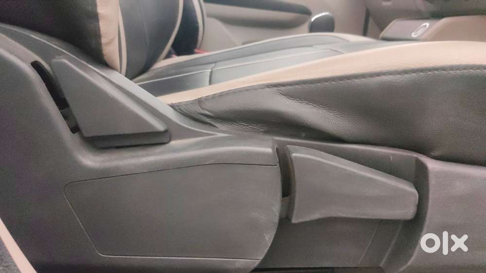 Renault Triber Rxz Easy-r Amt, 2021, Petrol