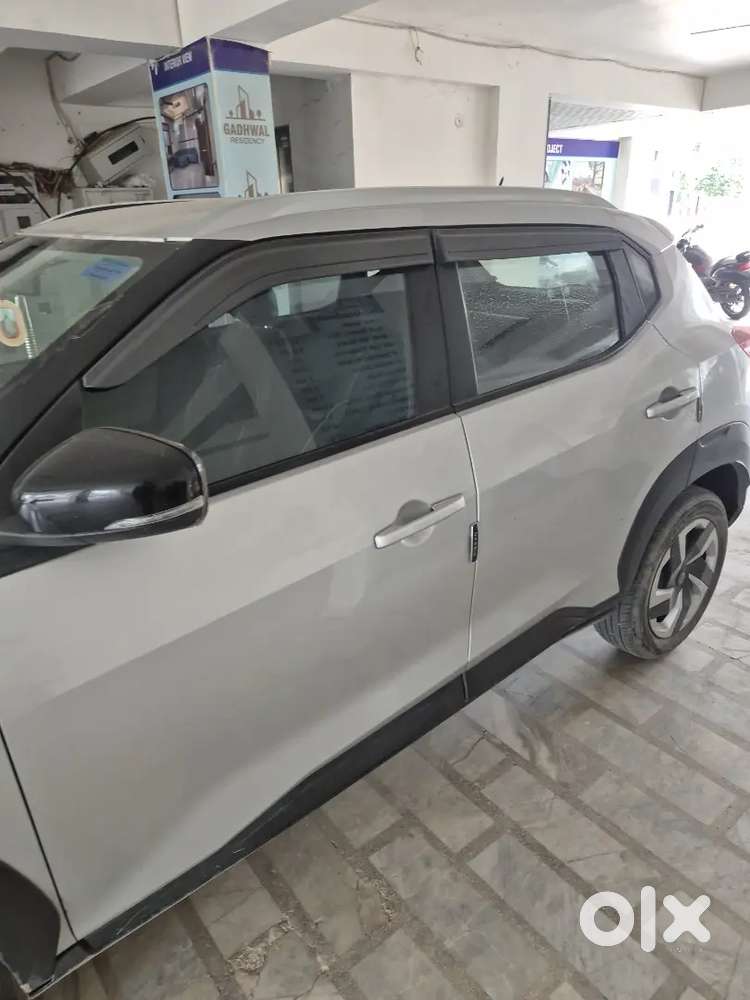 Nissan Magnite 2021 Petrol 24500 Km Driven