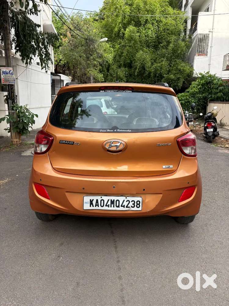 Grand I10 Sportz Petrol