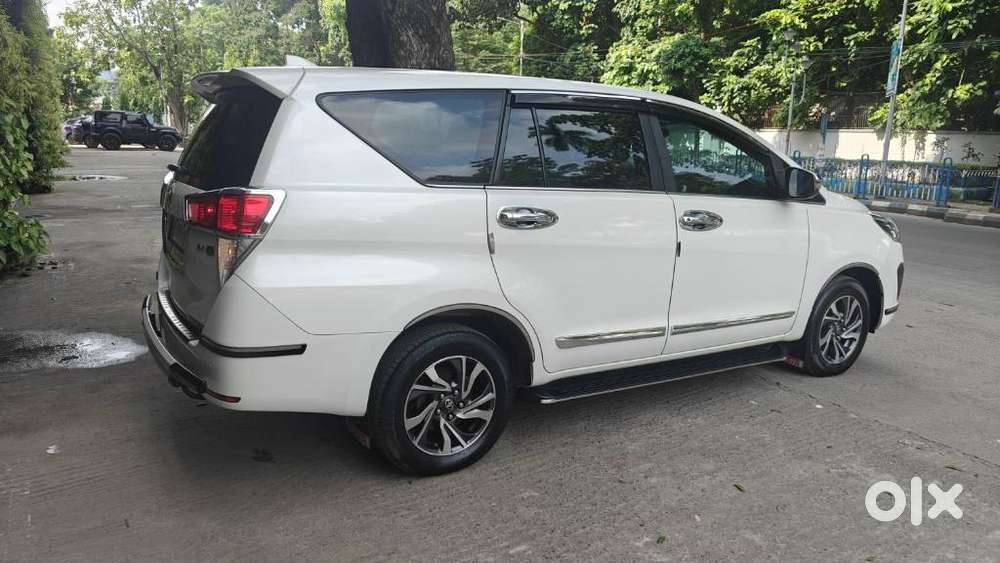 Toyota Innova Crysta [2020-ongoing] 2.4 Vx 8 Str, 2022, Diesel