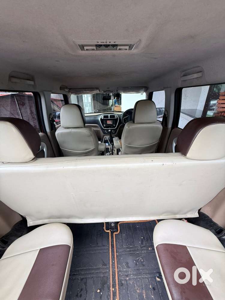 Mahindra Tuv 300 2016
