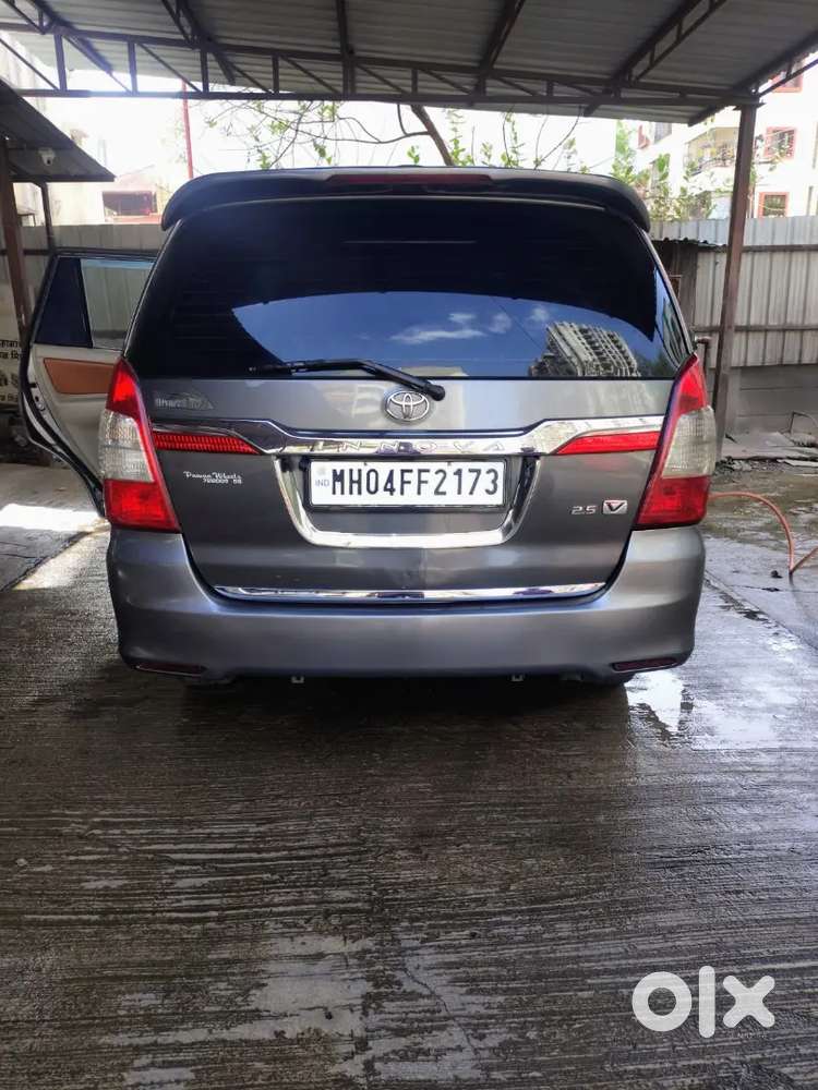 Toyota Innova 2012