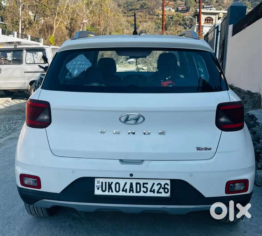 Hyundai Venue 2020 Petrol Well Maintained