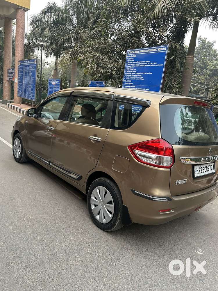 Maruti Suzuki Ertiga Vxi At Petrol, 2015, Petrol