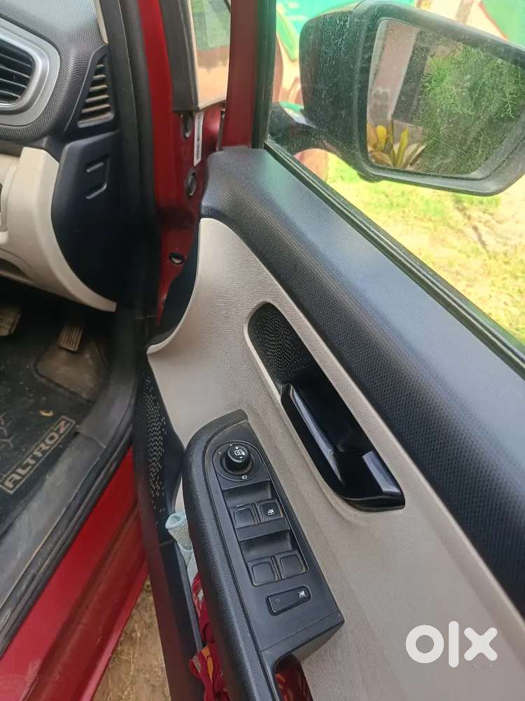 Tata Altroz 2023 Petrol Well Maintained