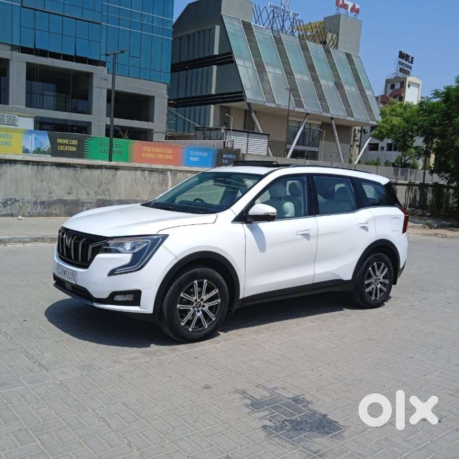 Mahindra Xuv700 2.0 Ax 7 Petrol At Luxury Pack Str, 2023, Petrol