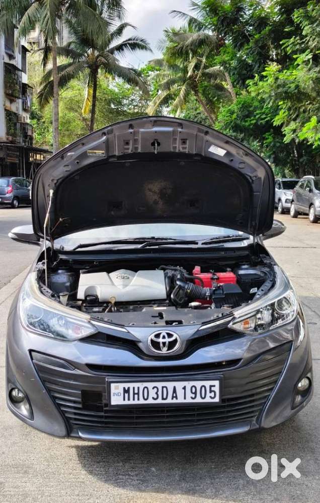 Toyota Yaris V Cvt, 2018, Petrol