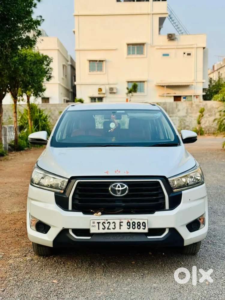 Toyota Innova Crysta 2023 Diesel 140000 Km Driven