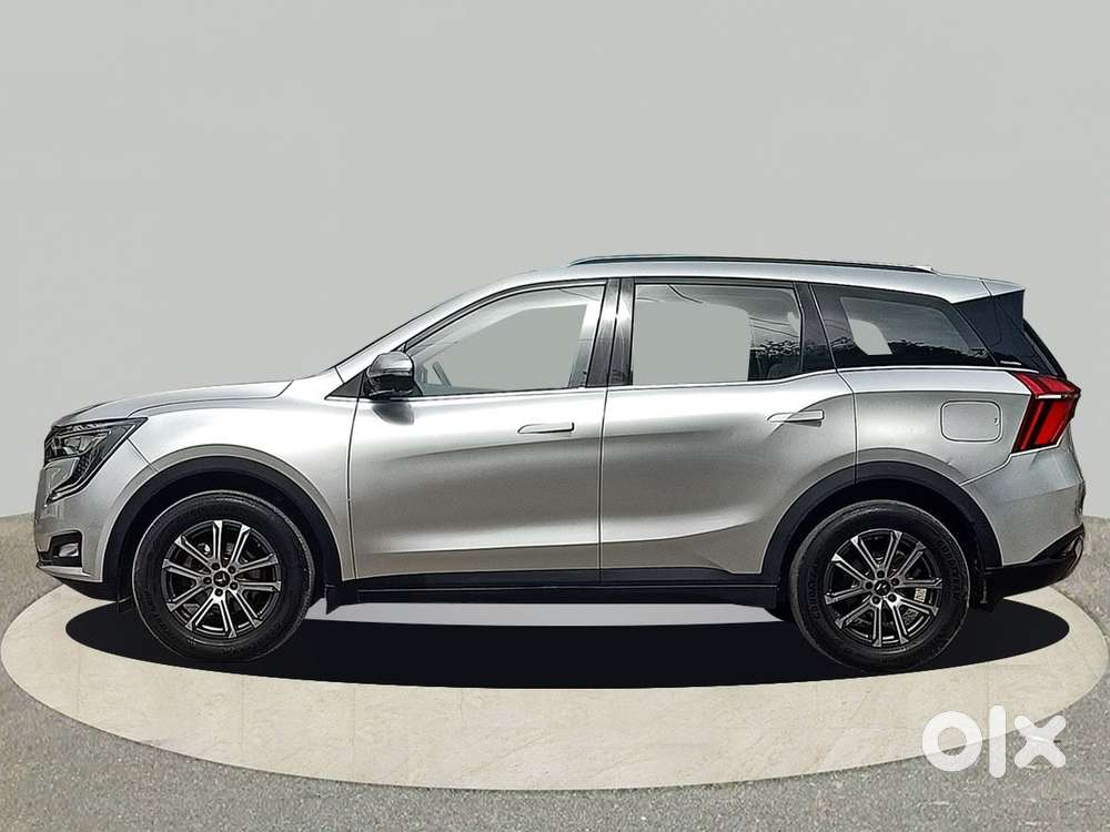 Mahindra Xuv700 2.0 Ax 7 Petrol At Str, 2023, Petrol