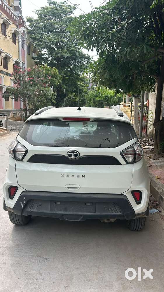 Tata Nexon 1.2 Revotron Xm Plus (s), 2023, Petrol
