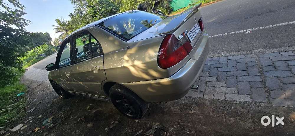 Mitsubishi Lancer 2005