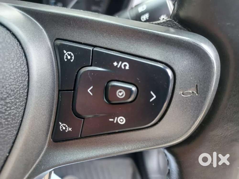 Tata Altroz Xz, 2023, Petrol