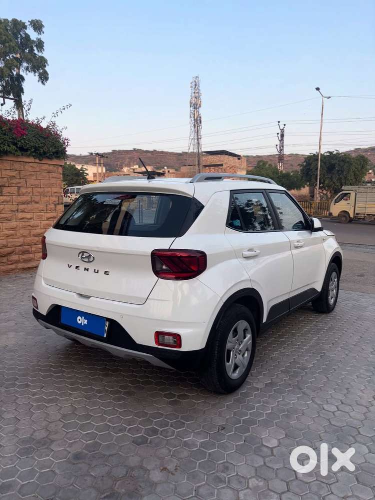 Hyundai Venue S Mt 1.2 Kappa, 2022, Petrol