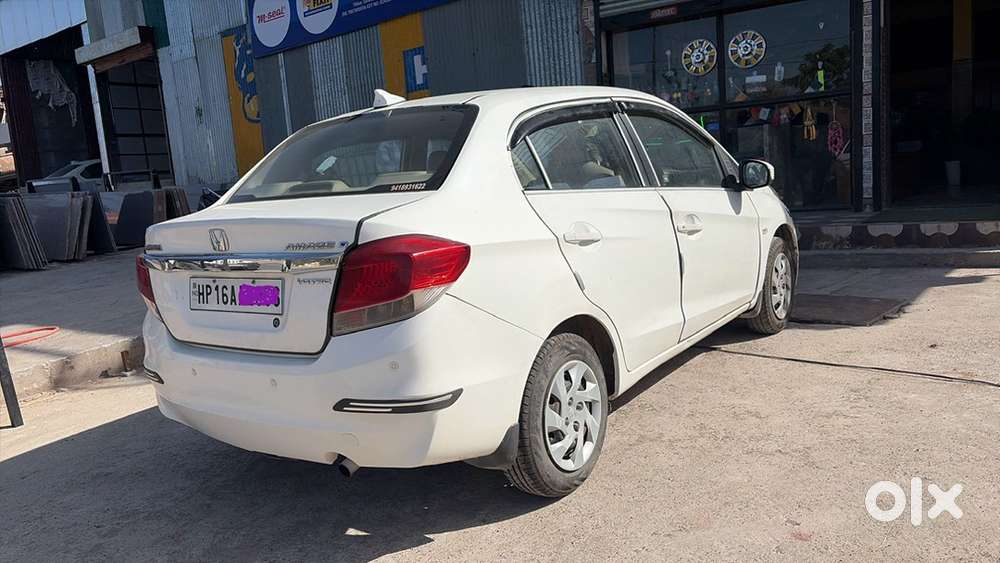 Honda Amaze 2014 Diesel . Ex Serviceman Car.