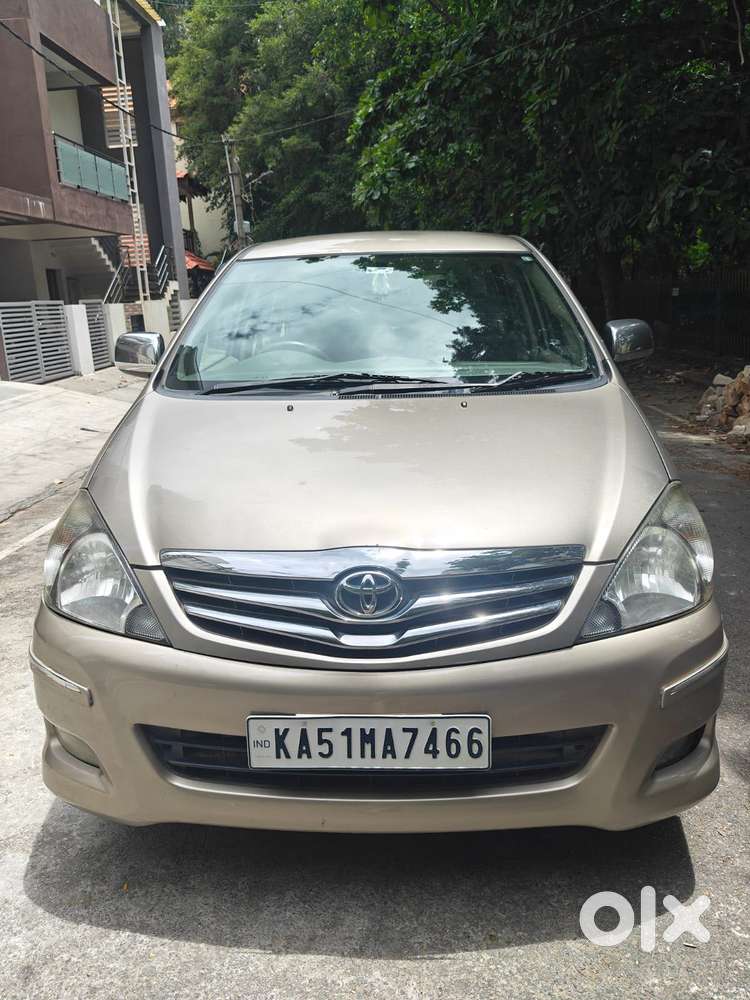 Toyota Innova 2.0 Vx 8 Str, 2010, Diesel