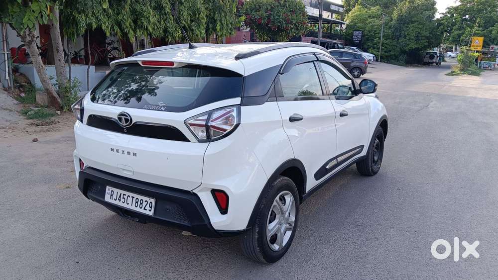 Tata Nexon 1.2 Revotron Xm (s), 2022, Petrol