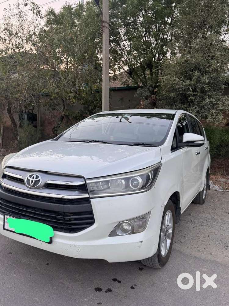 Toyota Innova Crysta 2016 Diesel Well Maintained