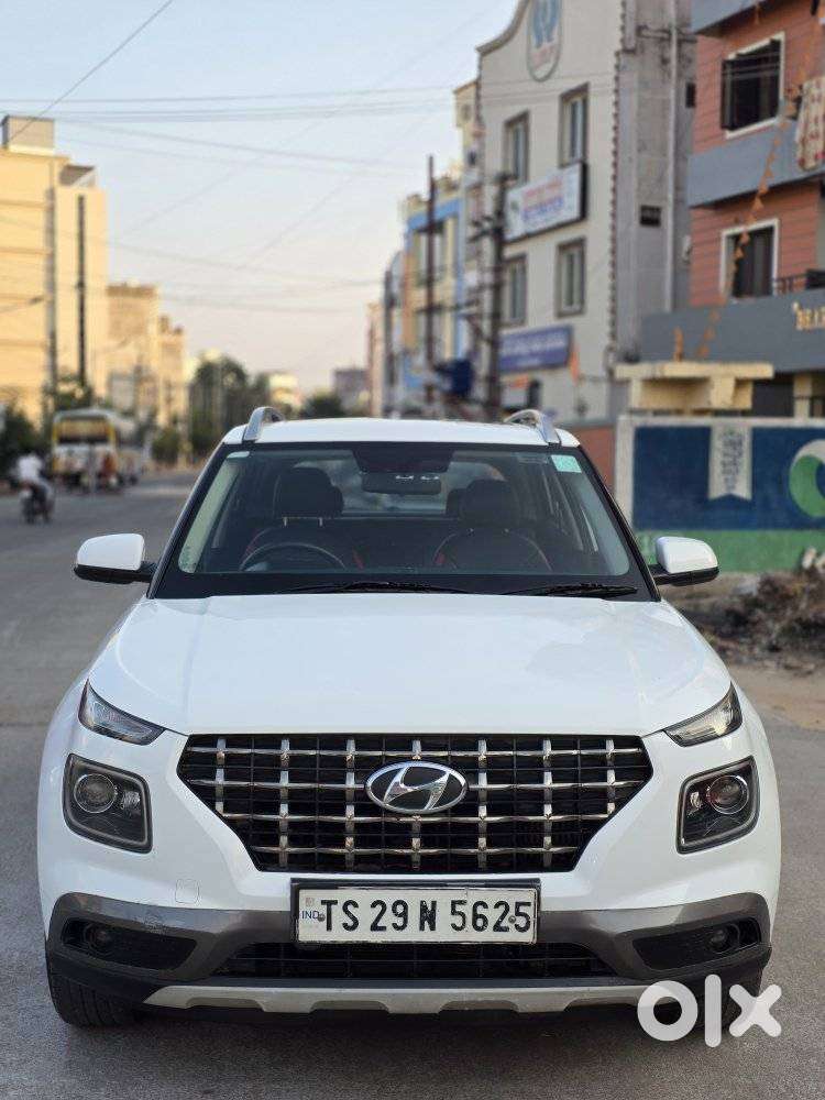 Hyundai Venue 1.2 S Plus, 2022, Petrol