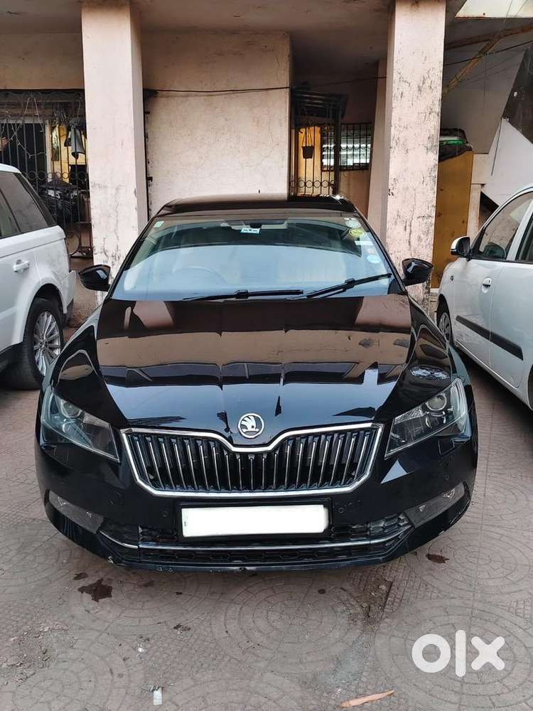 Skoda Superb 2016 Petrol 62000 Km Driven