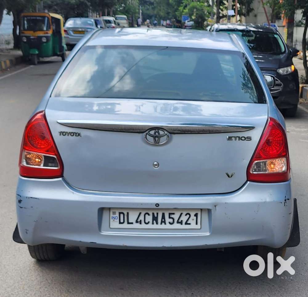 Toyota Etios V, 2011, Petrol