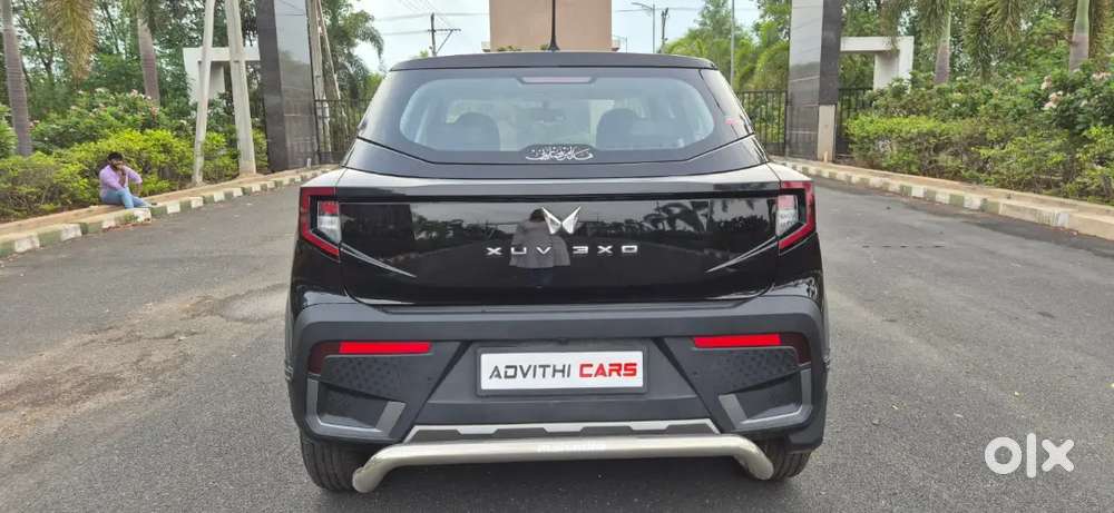 Mahindra Xuv 3xo 2025 Petrol 14000 Km Driven