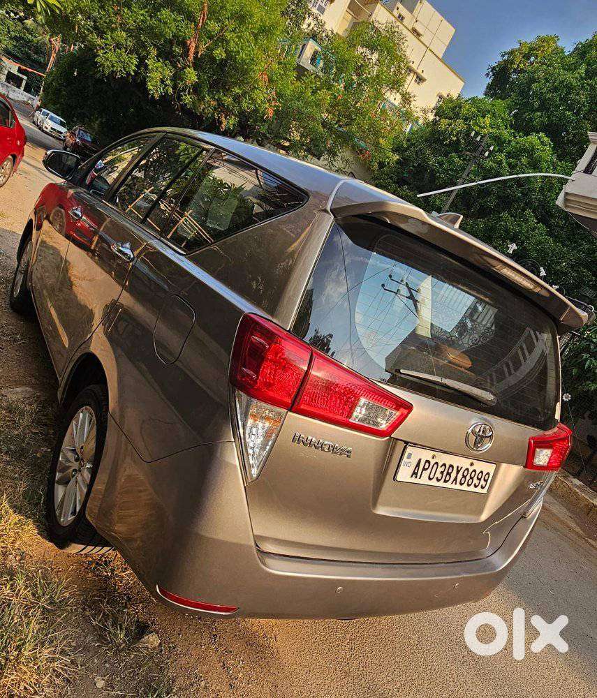 Toyota Innova Crysta 2.8z Automatic, 2016, Diesel