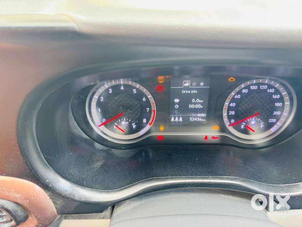 Hyundai Aura 2023 Cng & Hybrids Well Maintained