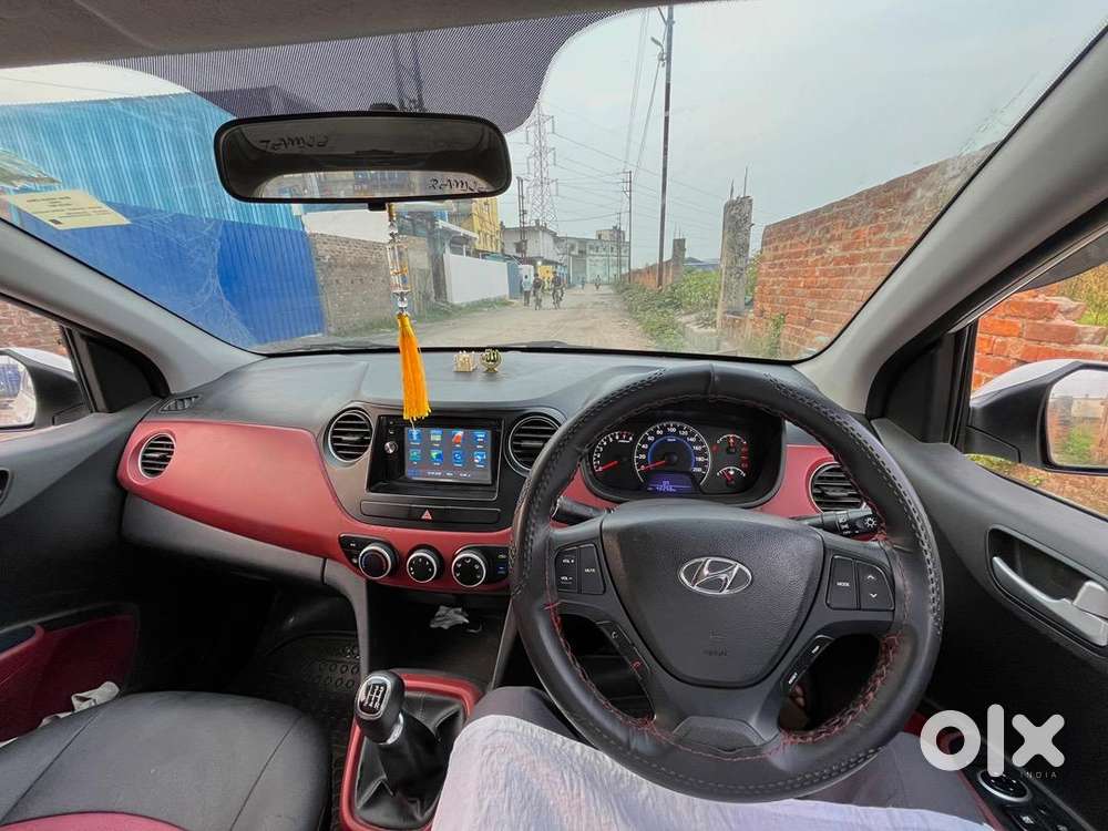 Hyundai Grand I10 1.2 Sportz  2016  42000 Km  First Owner  White