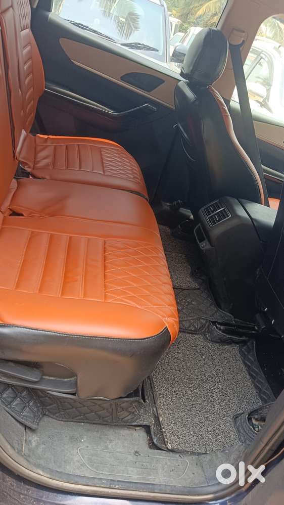 Mahindra Xuv700 2.2 Mx Diesel Mt 5 Str, 2023, Diesel