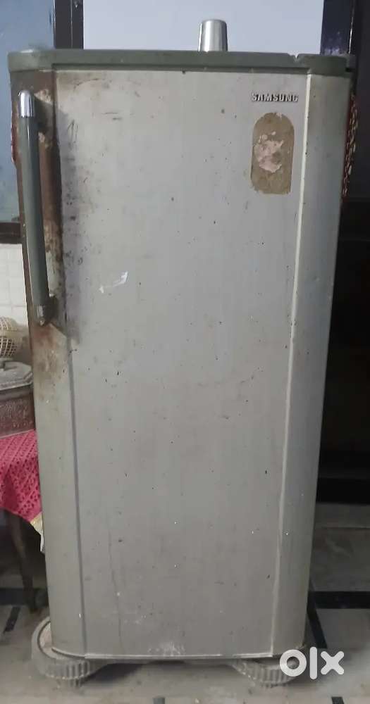LG FRIDGE.