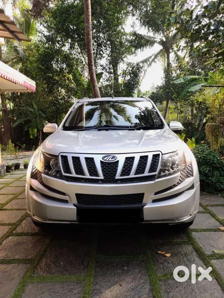 Mahindra Xuv500 Silver2015 Diesel Well Maintained