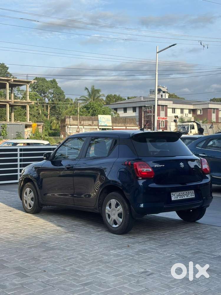 Maruti Suzuki Swift Vxi Optional, 2022, Petrol