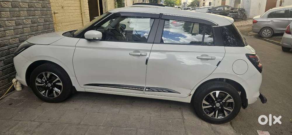 Maruti Suzuki Swift Amt Zxi Plus, 2025, Petrol