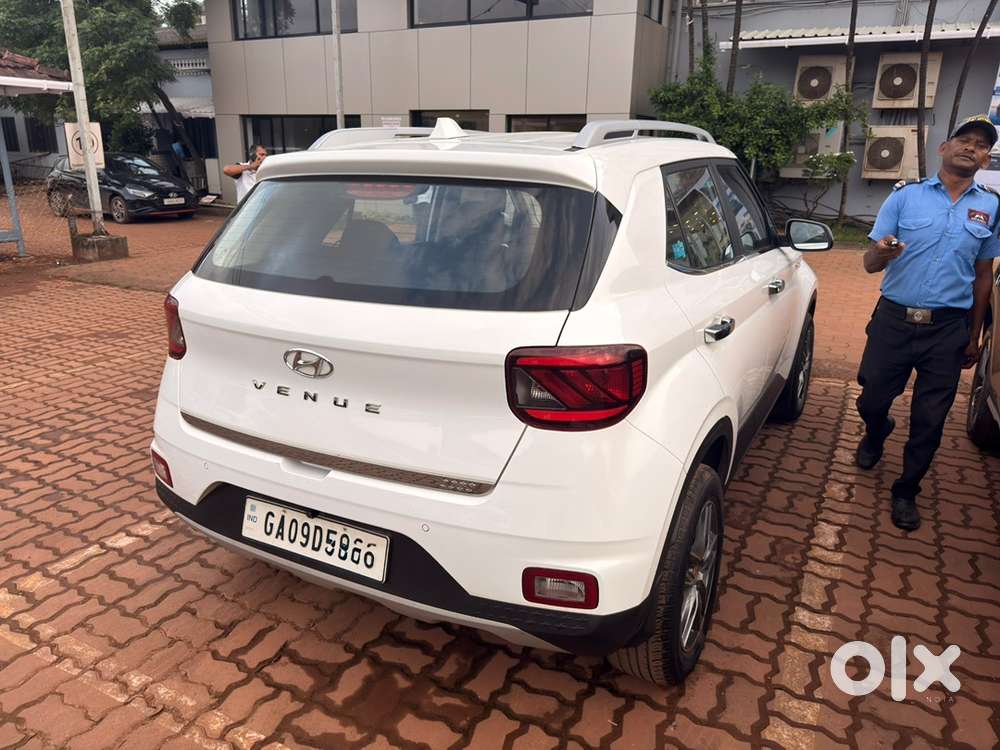  Hyundai Venue S 1.2 Petrol  2019  Only 29,000 Km  Polar White