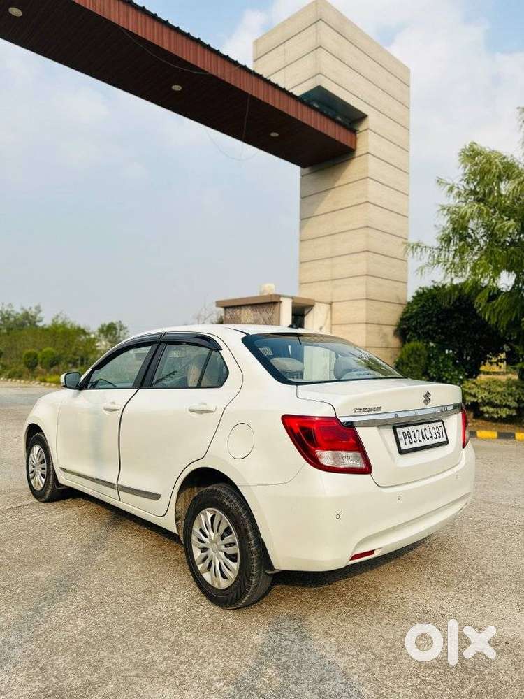 Maruti Suzuki Dzire 1.2 Vxi, 2023, Petrol