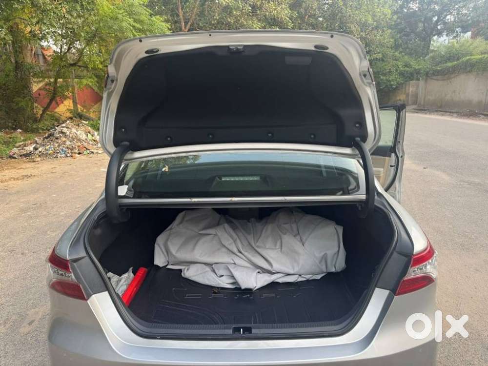 Toyota Camry Hybrid, 2021, Petrol