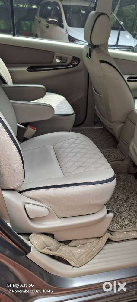 Toyota Innova 2.5 Vx 7 Str Bs-iii, 2014, Diesel