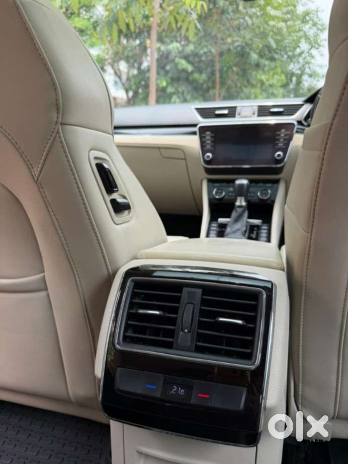 Skoda Superb 2.0 L&k Tsi At, 2021, Petrol