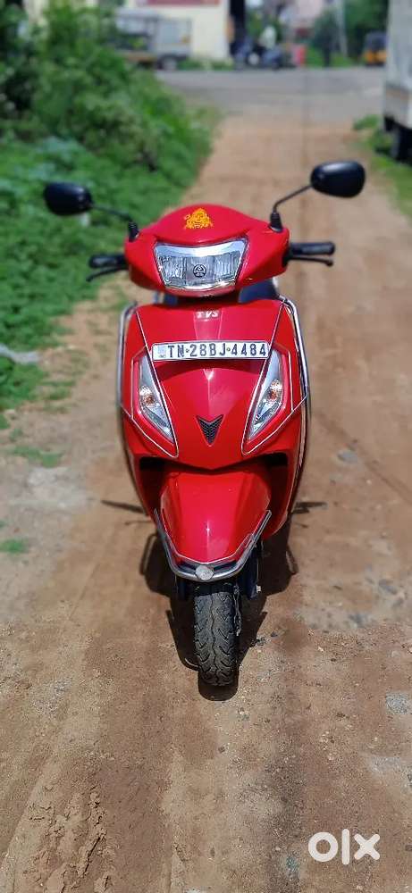 Scooter Tvs Jupiter Red Colour Price TVS Jupiter 125 SmartXonnect