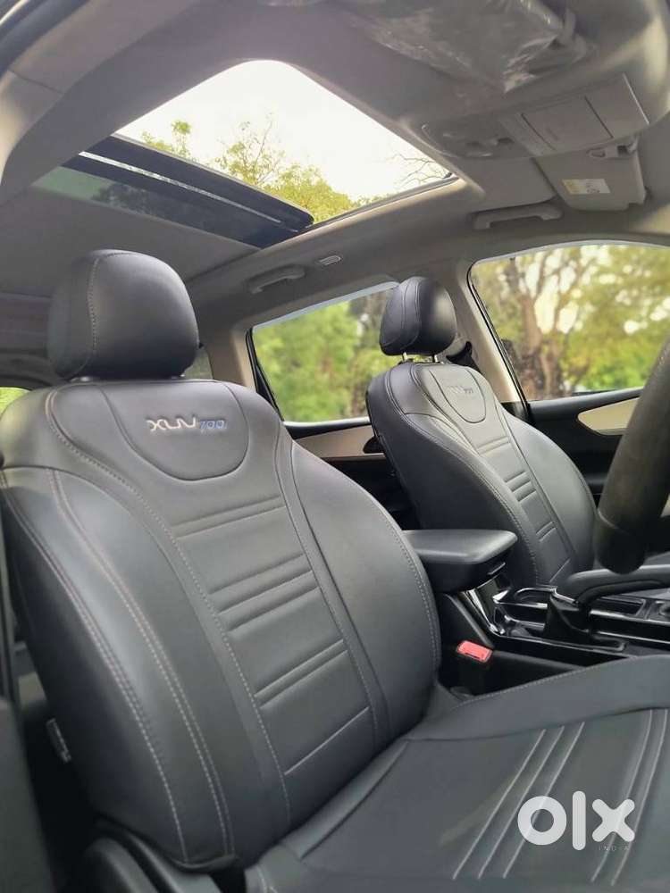 Mahindra Xuv700 2.2 Ax 5 Diesel At Str, 2023, Diesel