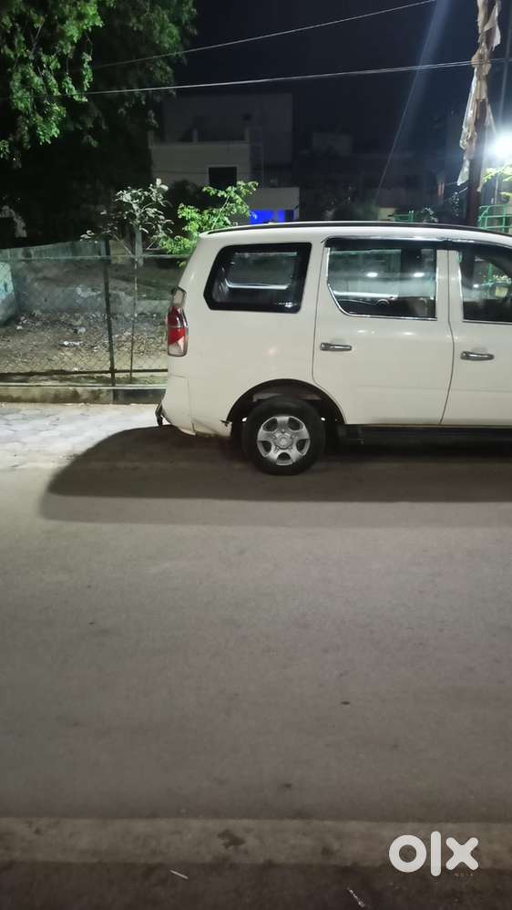 Mahindra Xylo Diesel D4 2013