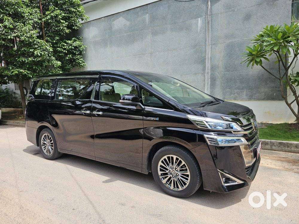 Toyota Vellfire 2.5 Executive Lounge, 2020, Petrol