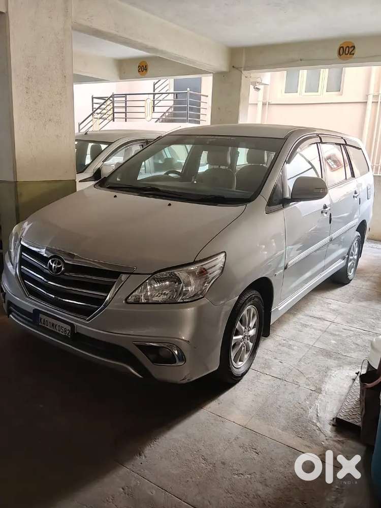 Toyota Innova 2013 Diesel 95000 Km Driven