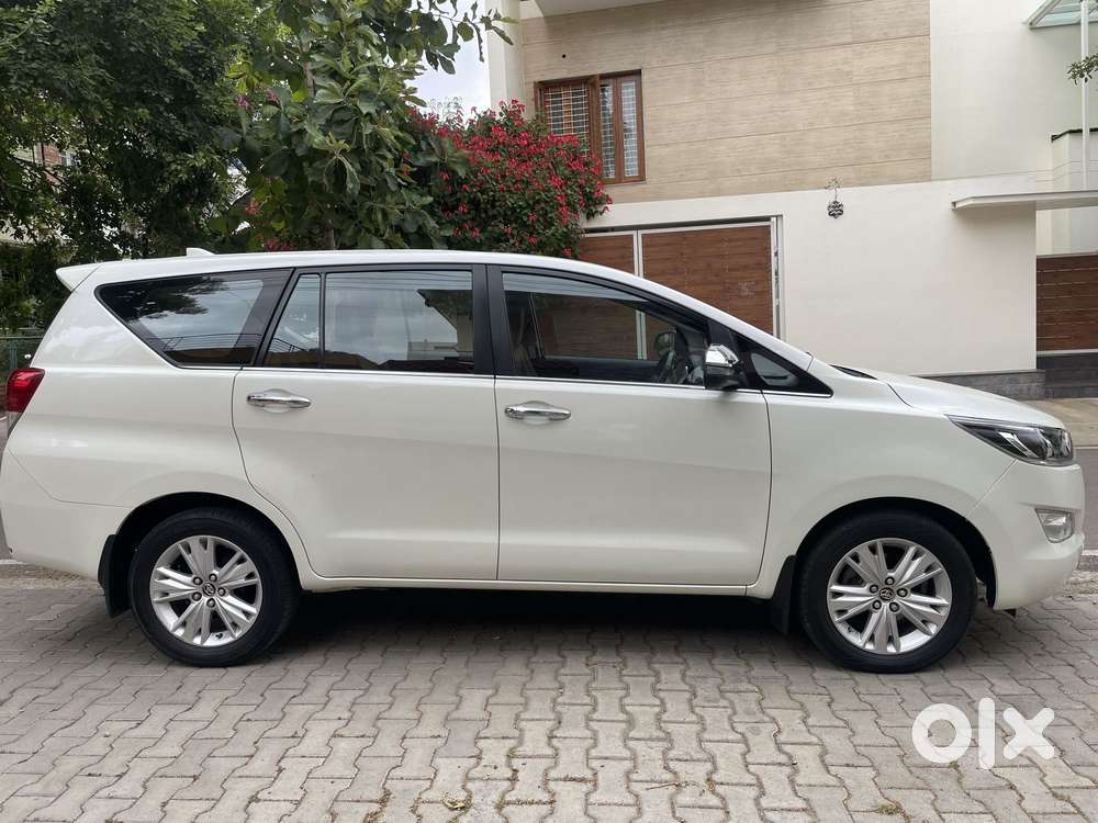 Toyota Innova Crysta 2.8z Automatic, 2018, Diesel