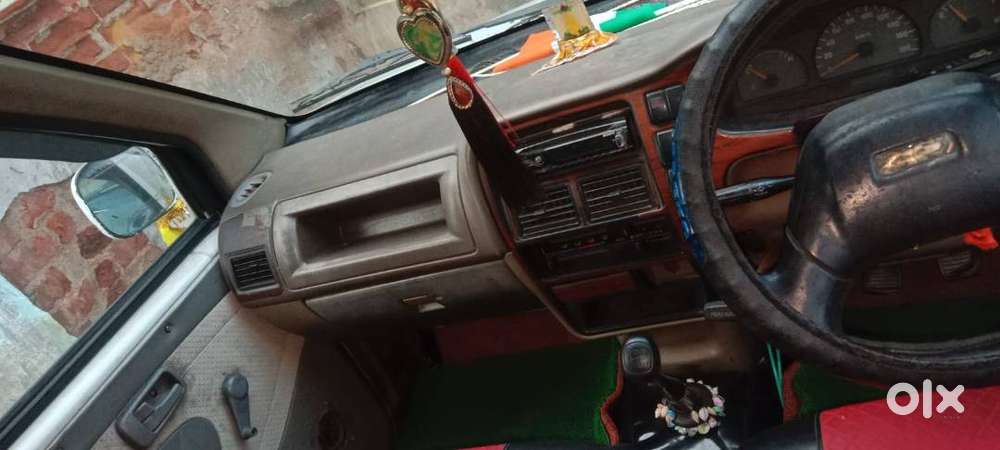 Chevrolet Tavera 2009 Car